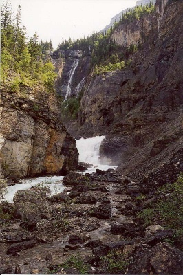 Valley of a Thousand Falls
